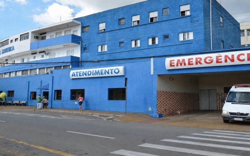 santacadalimeira.png